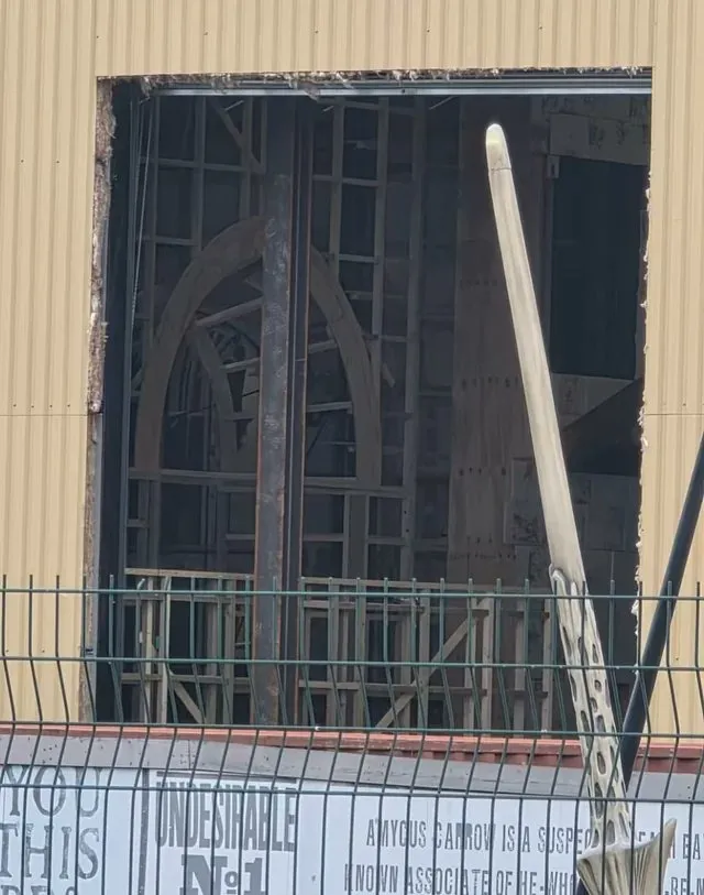 Se cuelan las primeras fotos del Gran Comedor en obras, una semana antes de rodar